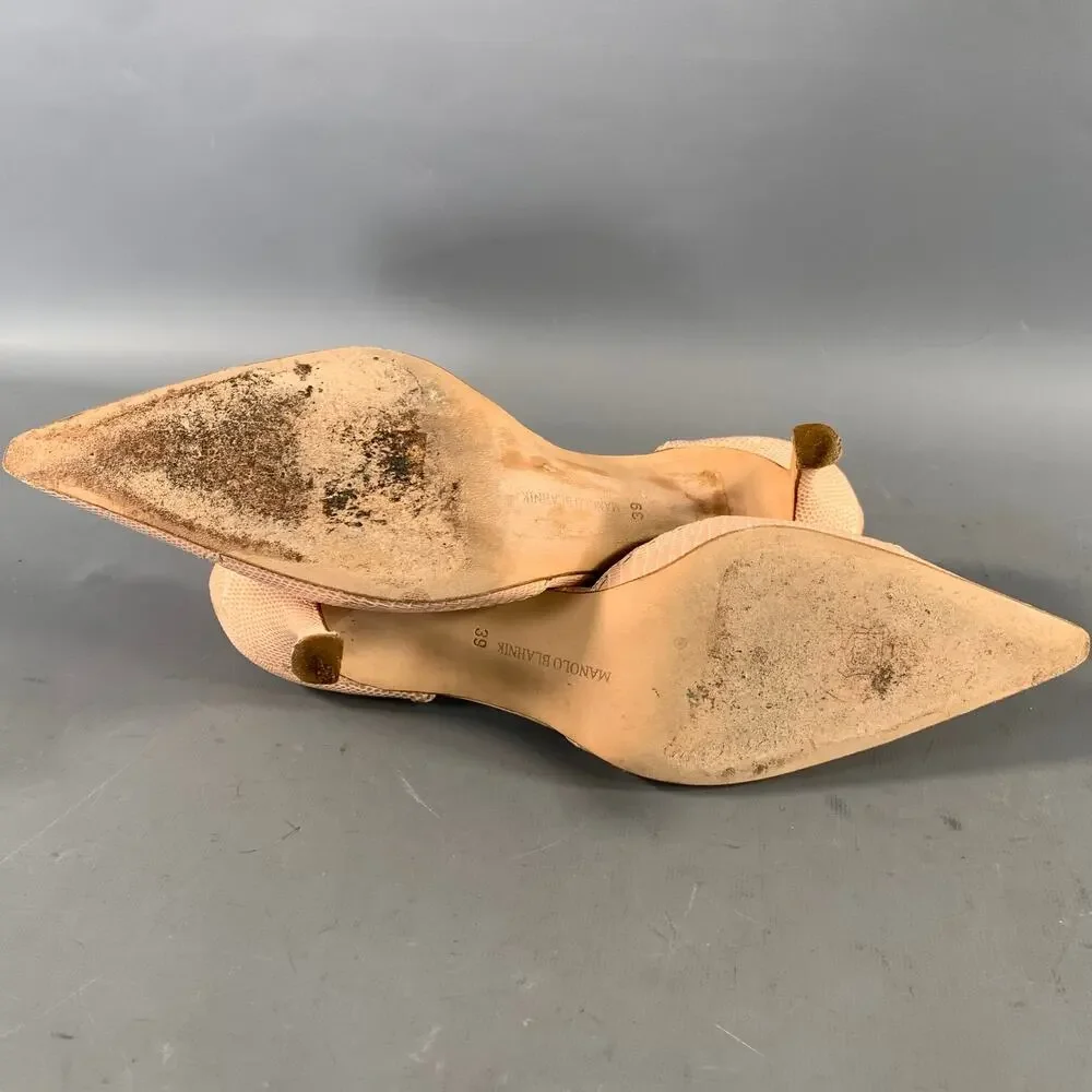 MANOLO BLAHNIK Size 9 Beige Leather Lizard Embossed Pointed Toe Pumps